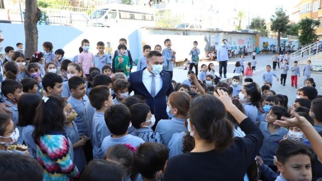 Alanya'da öğrenciden Başkan Yücel vaadi!