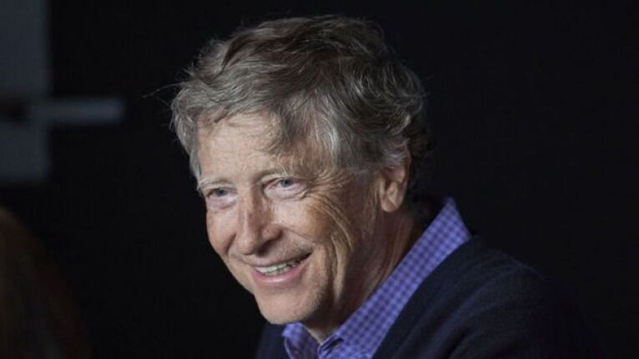 Gates, Microsoft hisselerini satmasa dünyanın en zengini olurdu