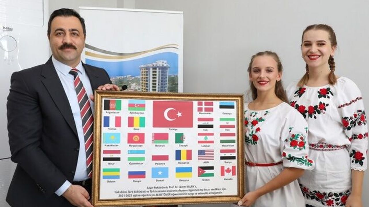 Rektör Kalan uluslararası öğrencilerle buluştu