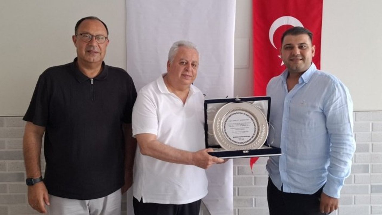 Kleopatra Otelciler Derneği’nde görev değişimi