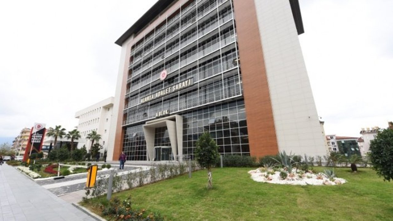 Alanya’da evlilik vaadiyle 180 bin TL dolandırıldı