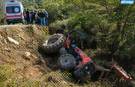Alanya’da traktör şarampole yuvarlandı: Sürücü yaralandı