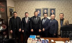 EMŞAV Alanya, MHP Başdanışmanı Bayraktar ile görüştü