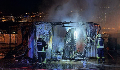Alanya’da konteyner yangını korkuttu!