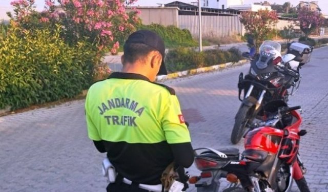 Alanya’da motosiklet sürücülerine ceza yağdı