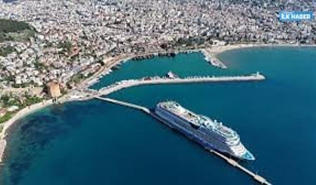 Alanya’da dev gemi dopingi: Yolcu sayısı yüzde 129 yükseldi