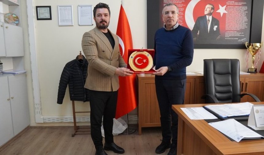 EMŞAV’dan Hayate Hanım İlkokulu’na destek