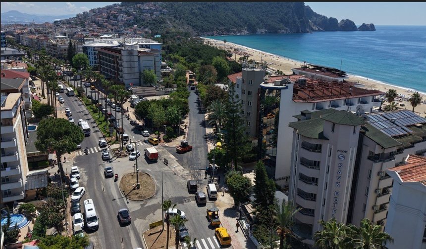 Güzelyalı’da asfalt mesaisi başladı