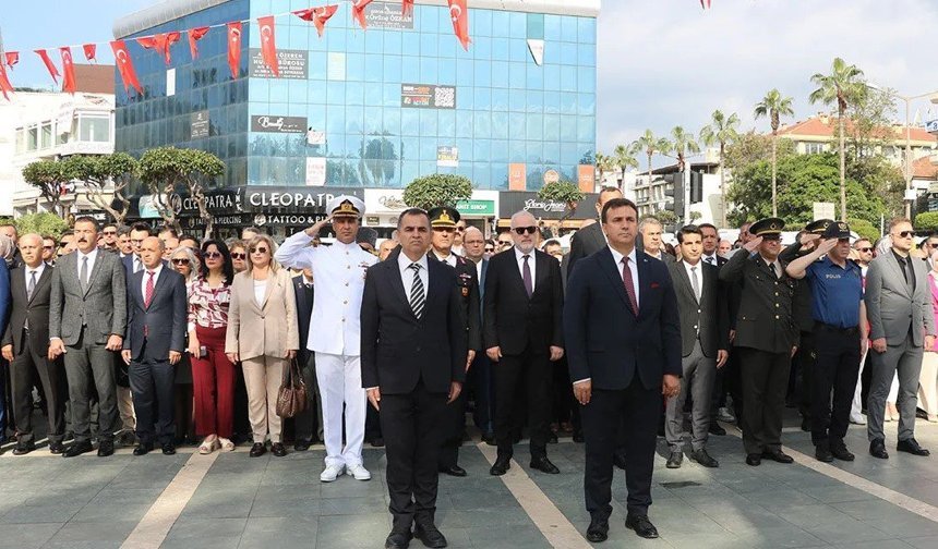 Alanya’da 23 Nisan coşkusu meydanlara taştı